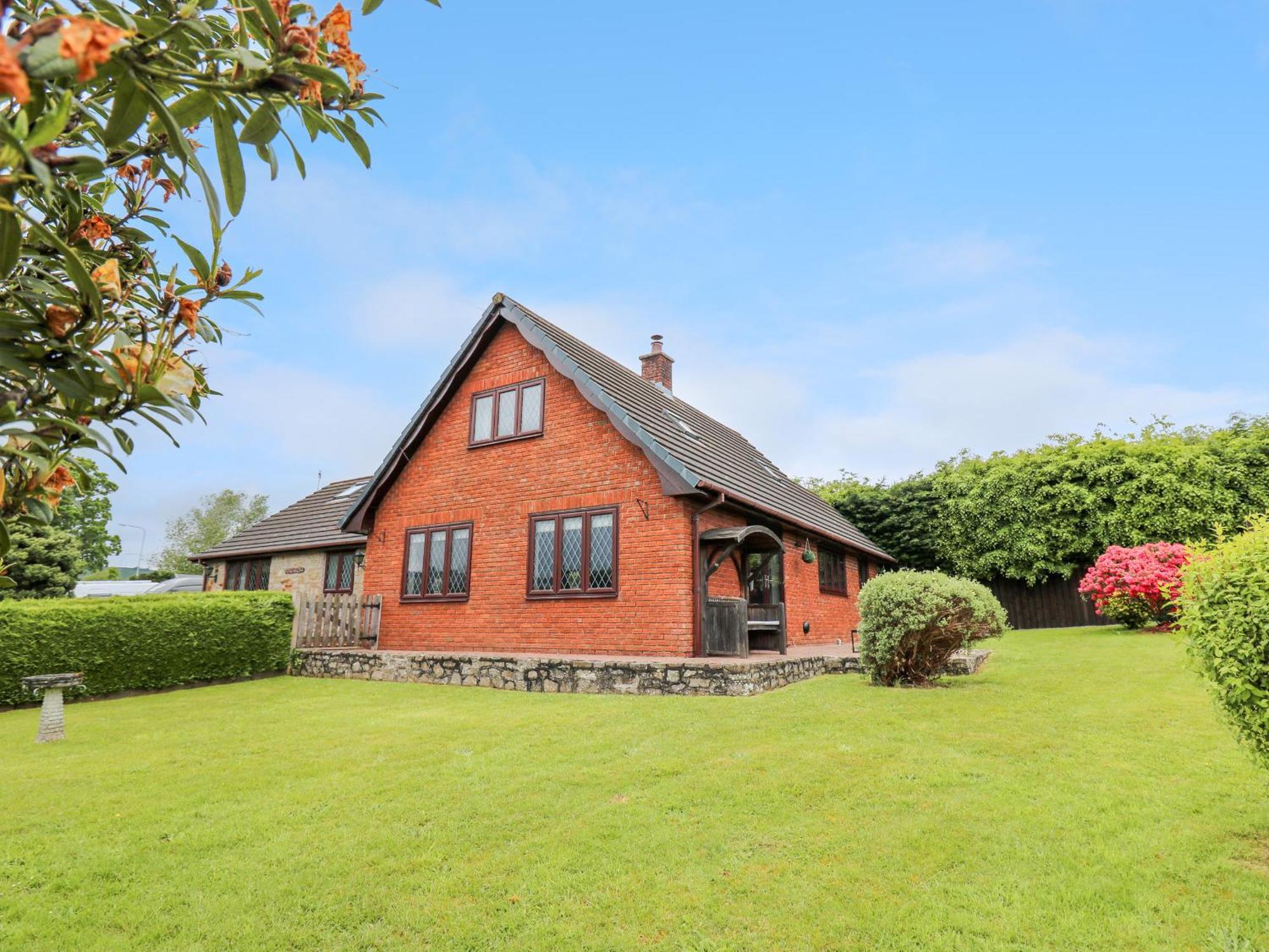 Pondarosa Villa Llandrindod Wells Exterior photo